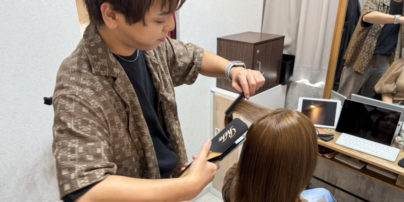 毎日アイロン vs 縮毛矯正:ダメージの真実と賢い美髪の選択