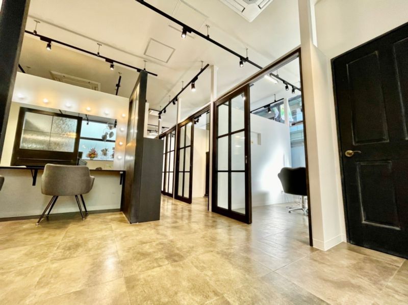 ARiA by ECLART 池袋西口店