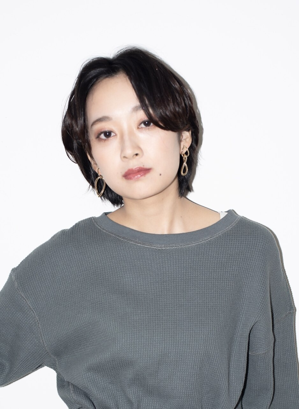 【抜け感×ショートウルフ】