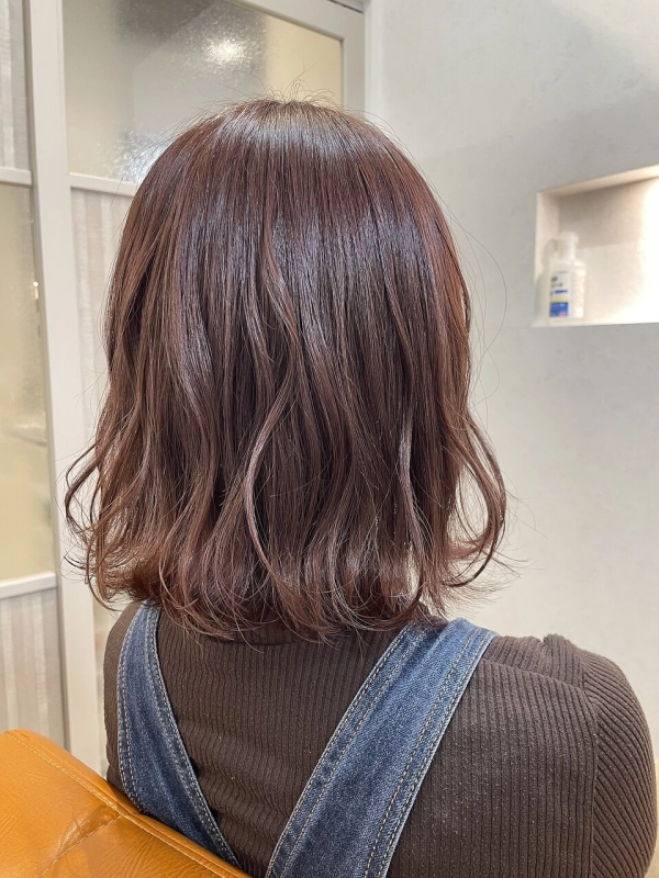 ピンクベージュ×ボブ