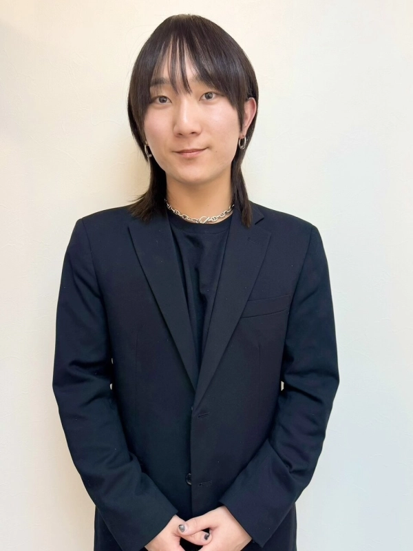 内田 汐音